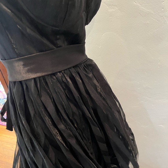 Flirt Maggie Sottero Prom Dress Size 4 - Picture 8 of 13